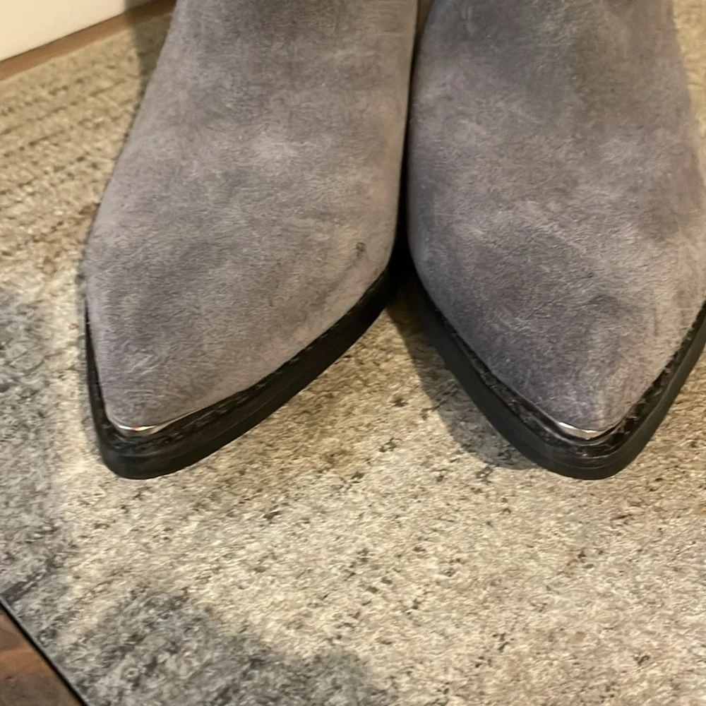 Marc Fisher Ankle Boots Size 7 Gray Suede Pointed Toe Chunky Heel Decor Toe Tips - Picture 10 of 13